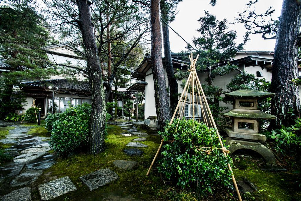 Отель Yamanoo Канандзава Экстерьер фото